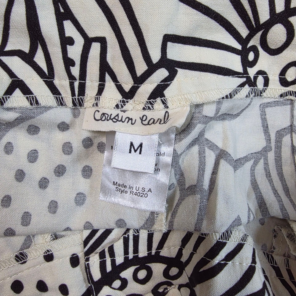 Cousin Carl Botique Floral Black and Beige Women Shorts Sz M - Picture 3 of 8